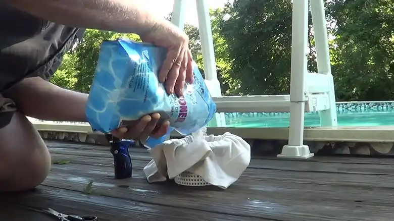 How to dissolve pool stabilizer